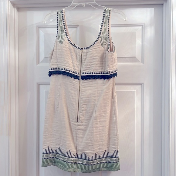 Esley Dress NWT - Picture 2 of 4